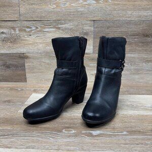 Clarks Lucette Holly Black Leather Heeled Boot Women's Size 7.5